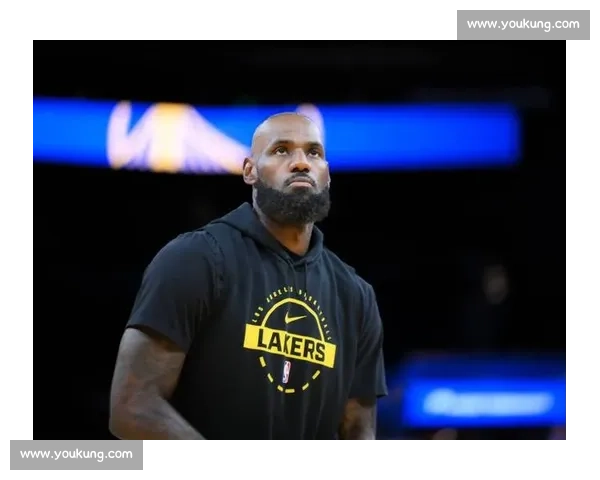 2007年NBA东部决赛骑士与活塞激战七场勒布朗带队逆袭成传奇