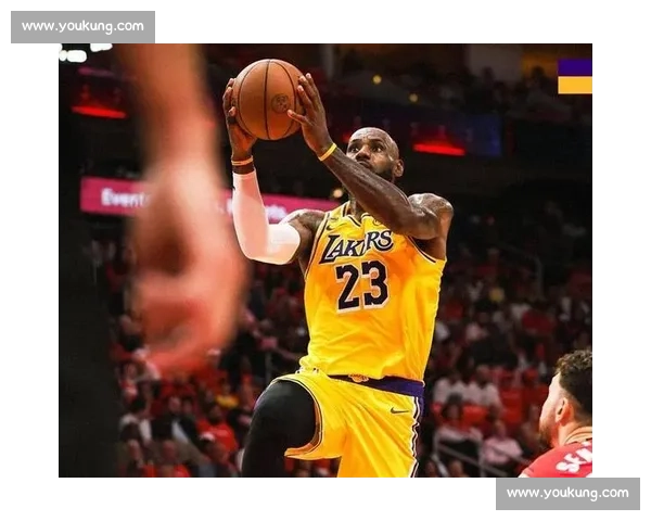 湖人对决雷霆直播焦点詹姆斯领衔冲击西部排名关键战全联盟关注之夜