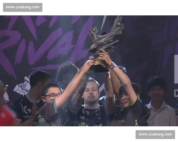 申花迎战珀斯关键对决全力出击冲击洲际赛场荣耀新篇章启程之夜